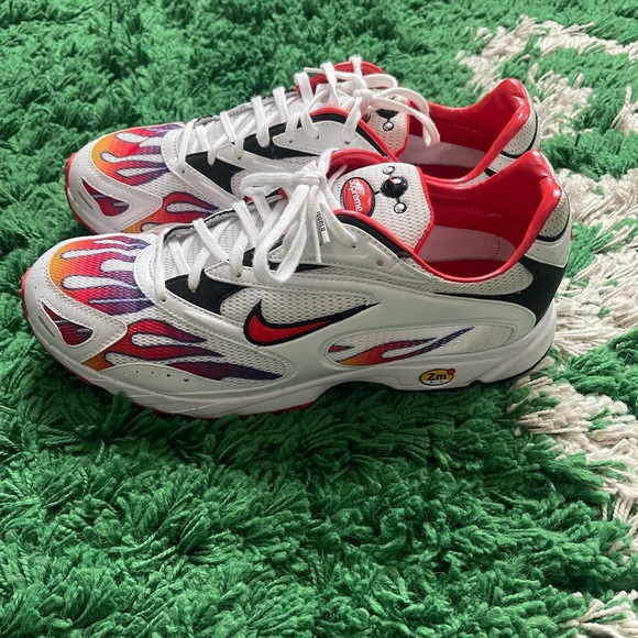 Supreme x Nike - Picture 4 of 5